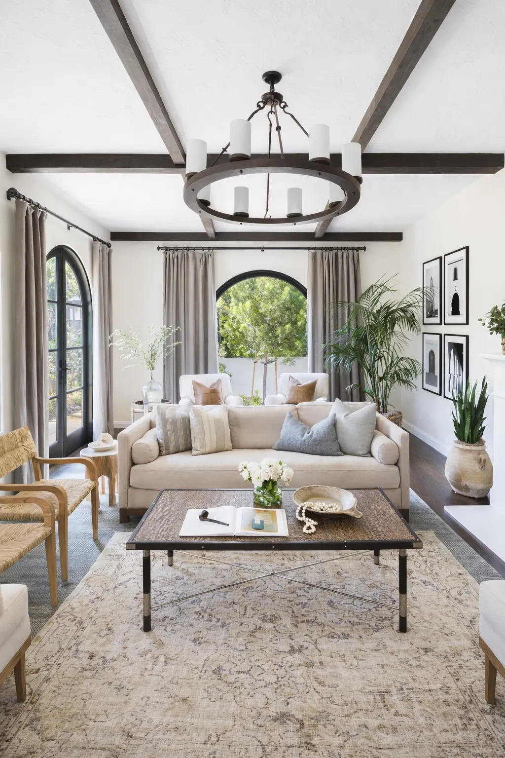 Transitional Interior Design: Modern Meets Classic